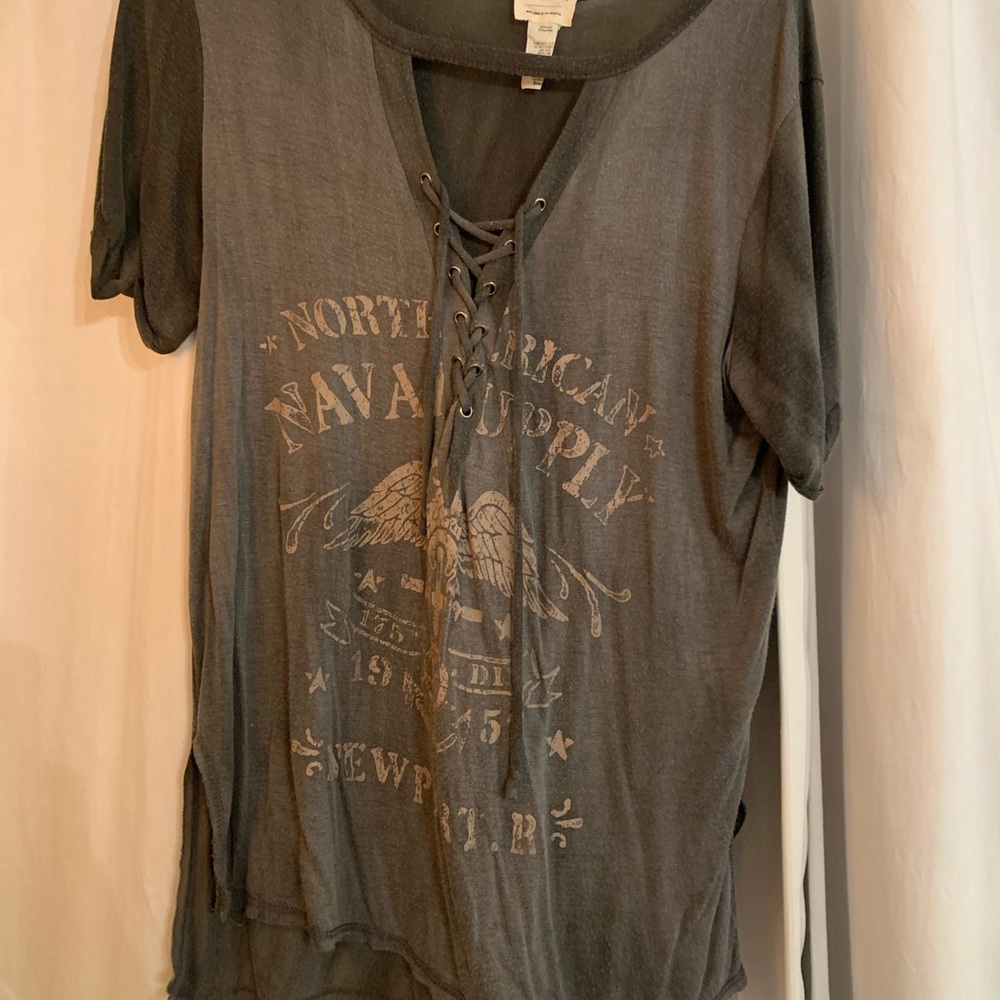 Distressed grey band tee